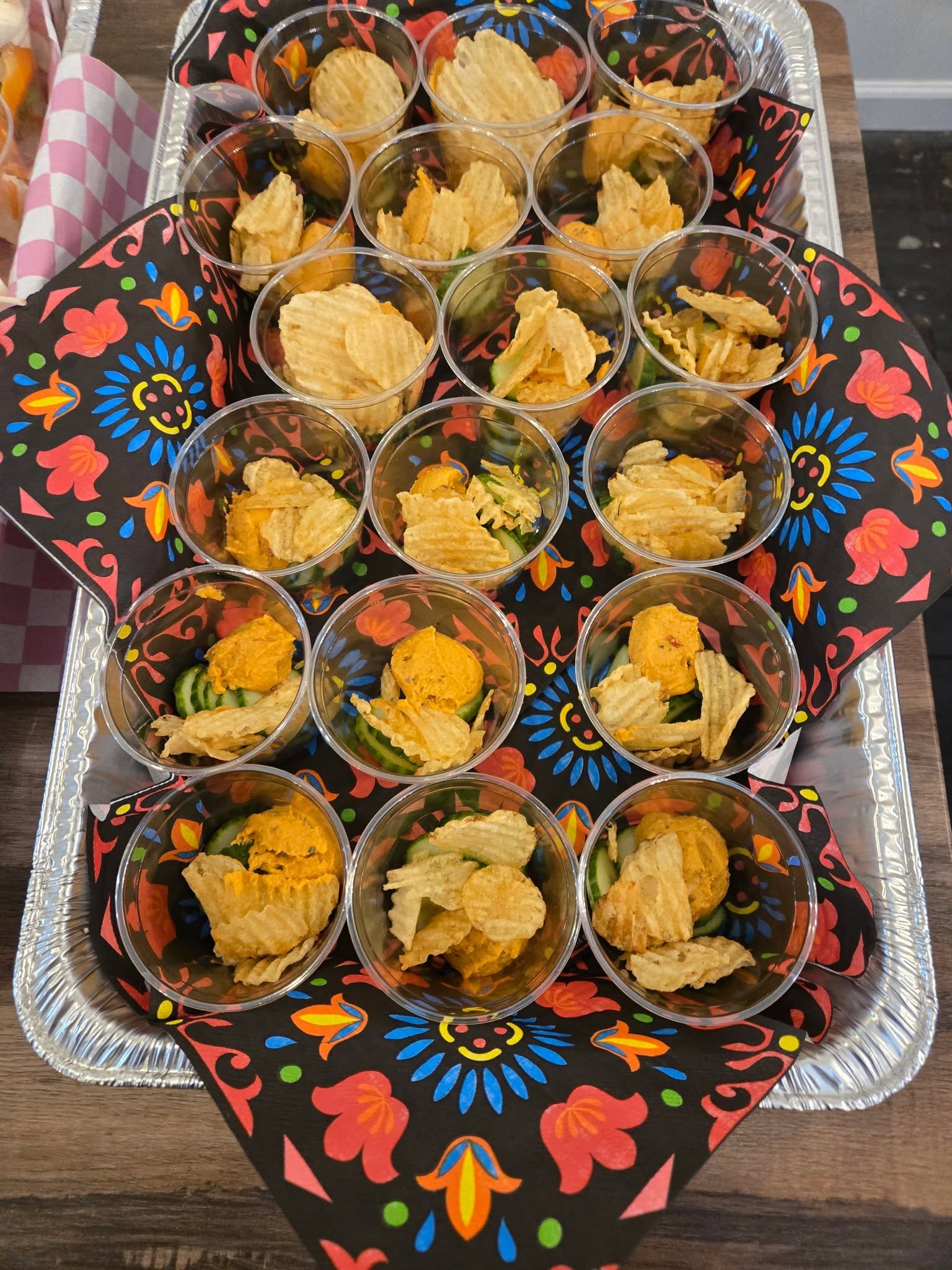 Catering chip cups